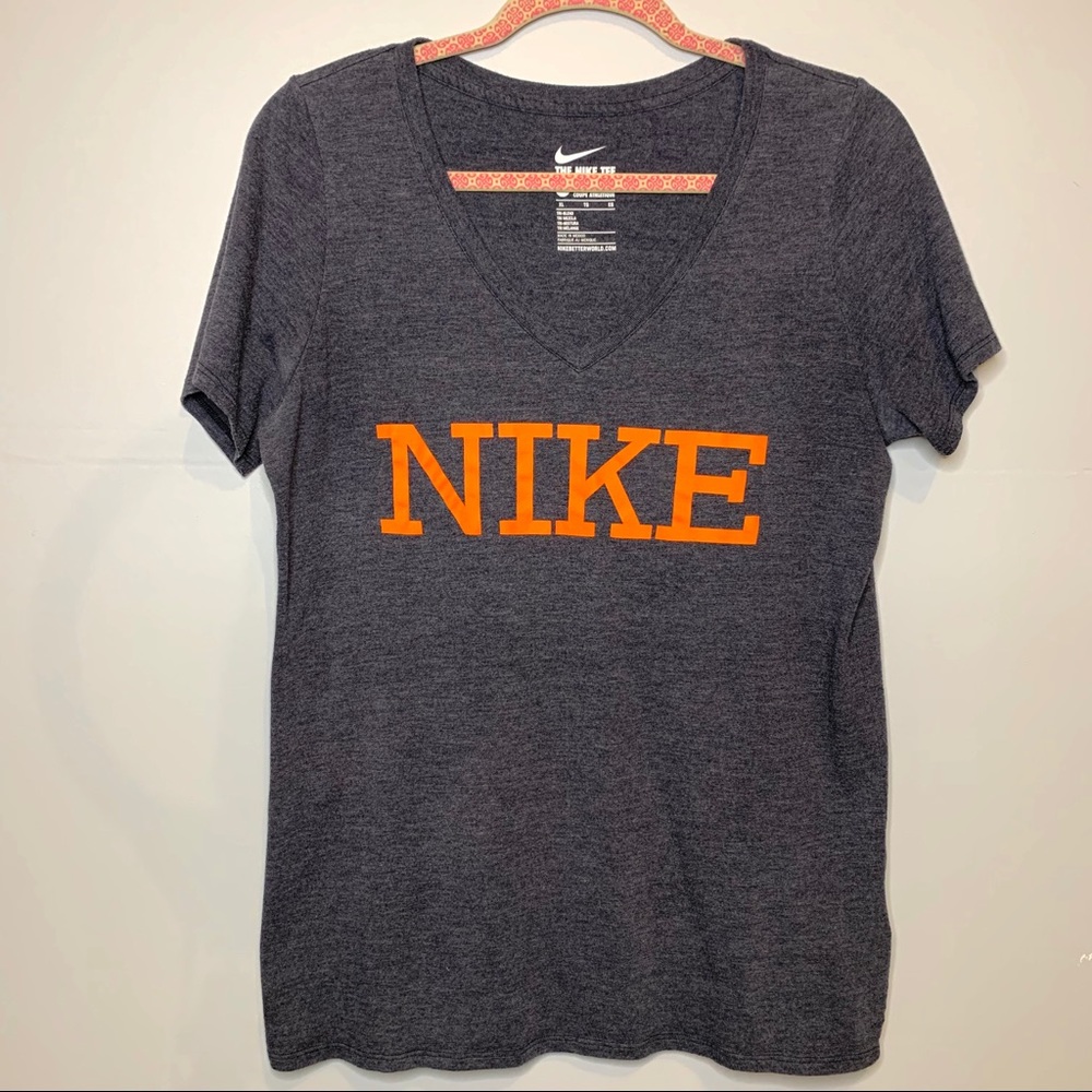 NIKE V-neck Short Sleeve T-shirt
